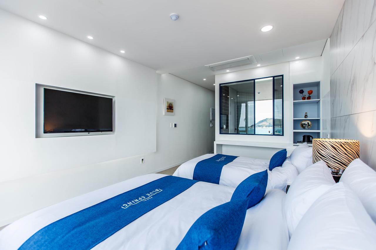 Blue Spring Hotel Jeju Extérieur photo