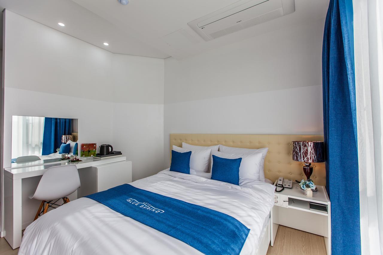 Blue Spring Hotel Jeju Extérieur photo