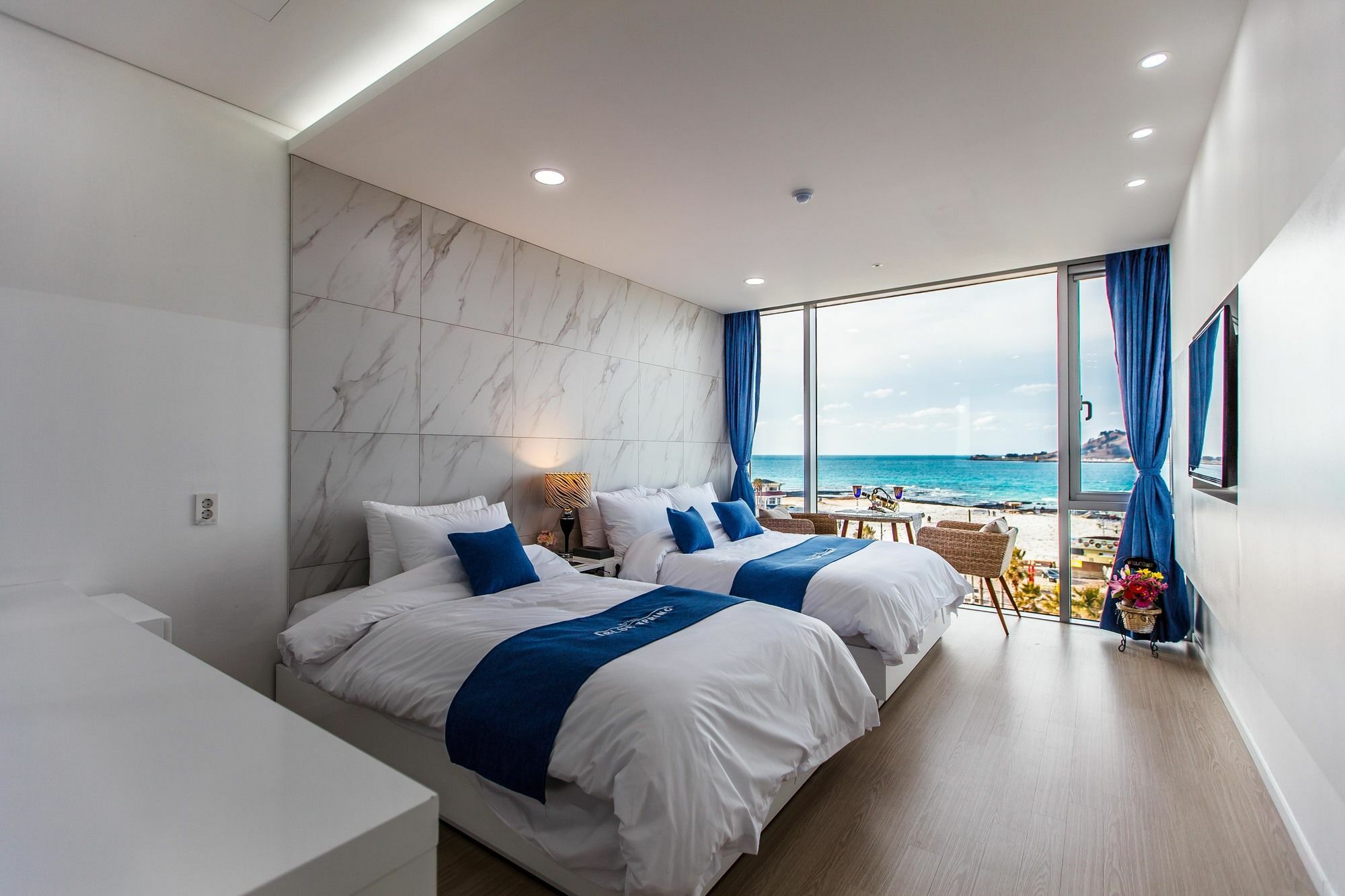 Blue Spring Hotel Jeju Extérieur photo